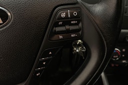 Punainen Kia cee'd 2016 kuva 17.