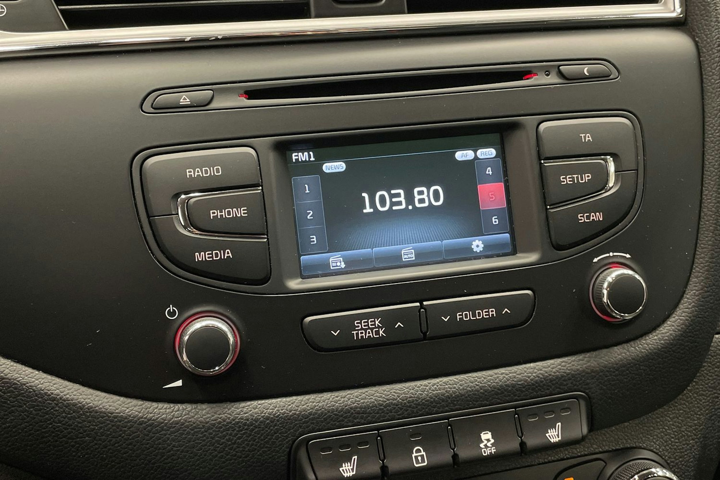 Punainen Kia cee'd 2016 kuva 20.