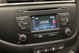 Punainen Kia cee'd 2016 kuva 20.