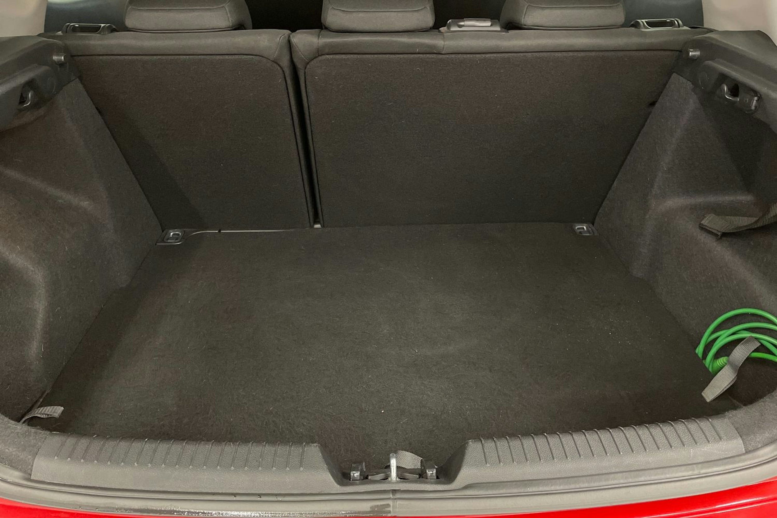 Punainen Kia cee'd 2016 kuva 22.