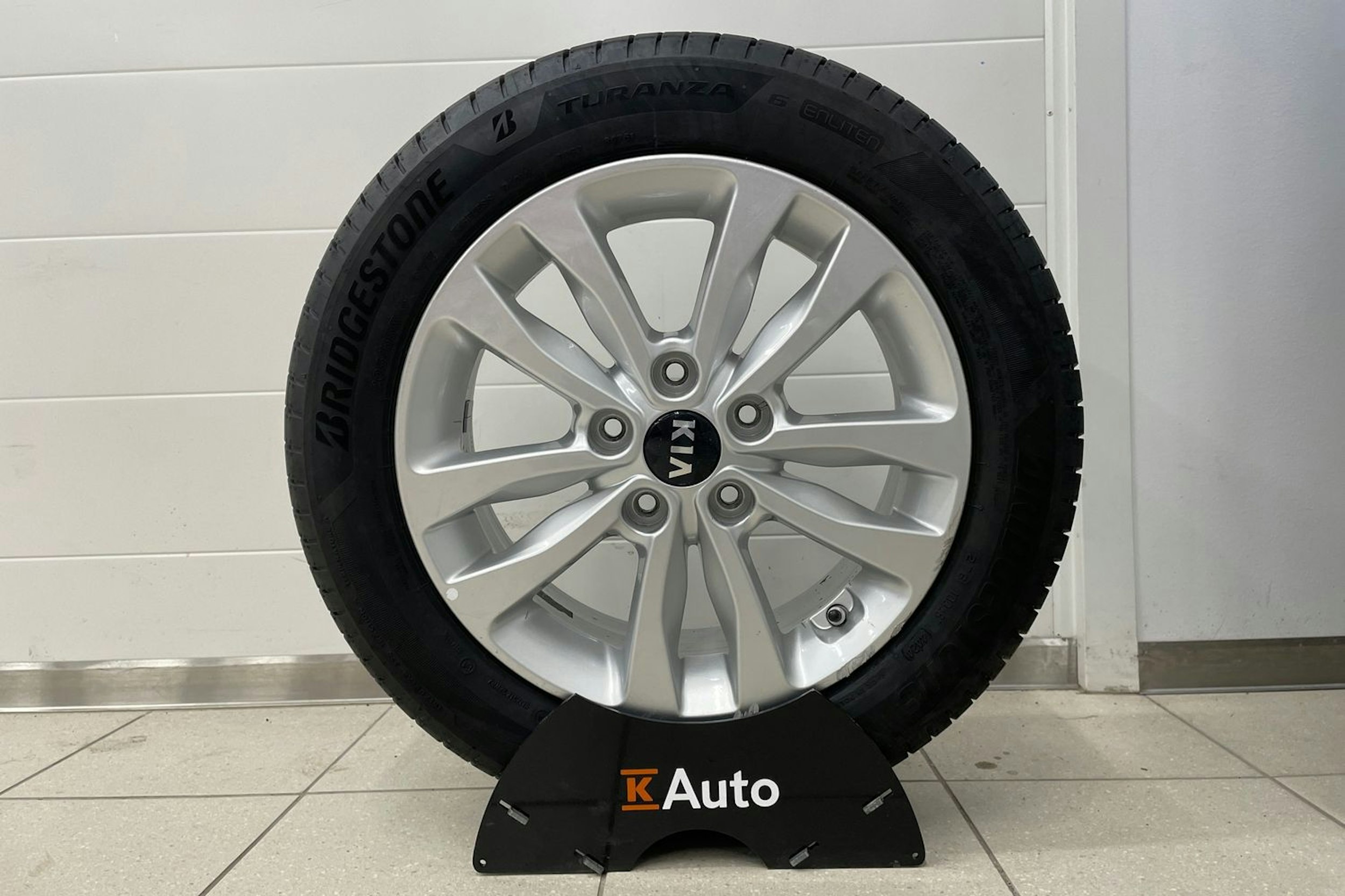 Punainen Kia cee'd 2016 kuva 24.