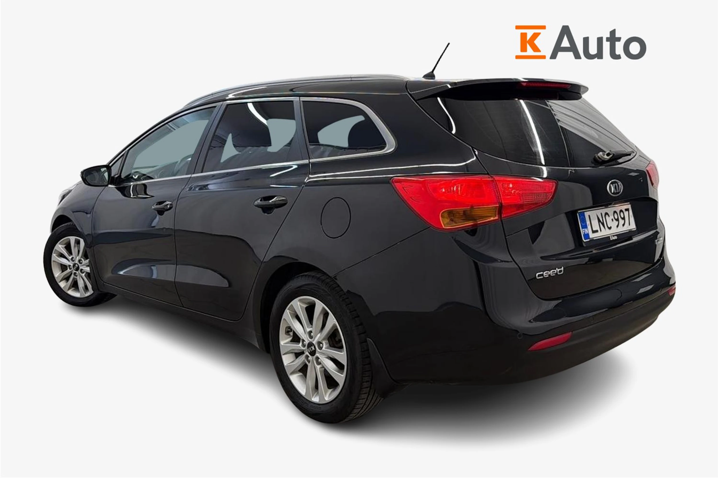 musta Kia Ceed 2016 kuva 2.