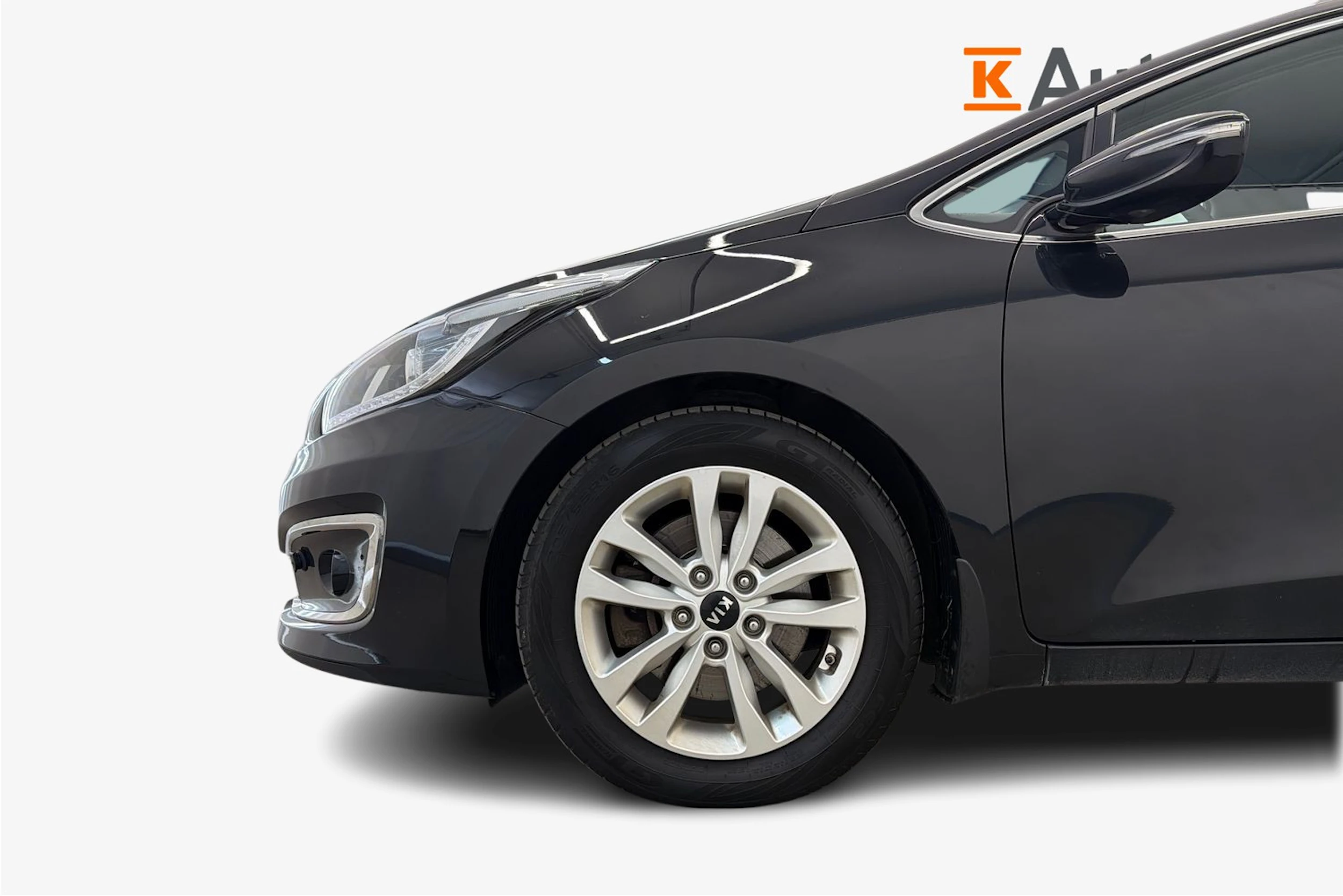 musta Kia Ceed 2016 kuva 9.