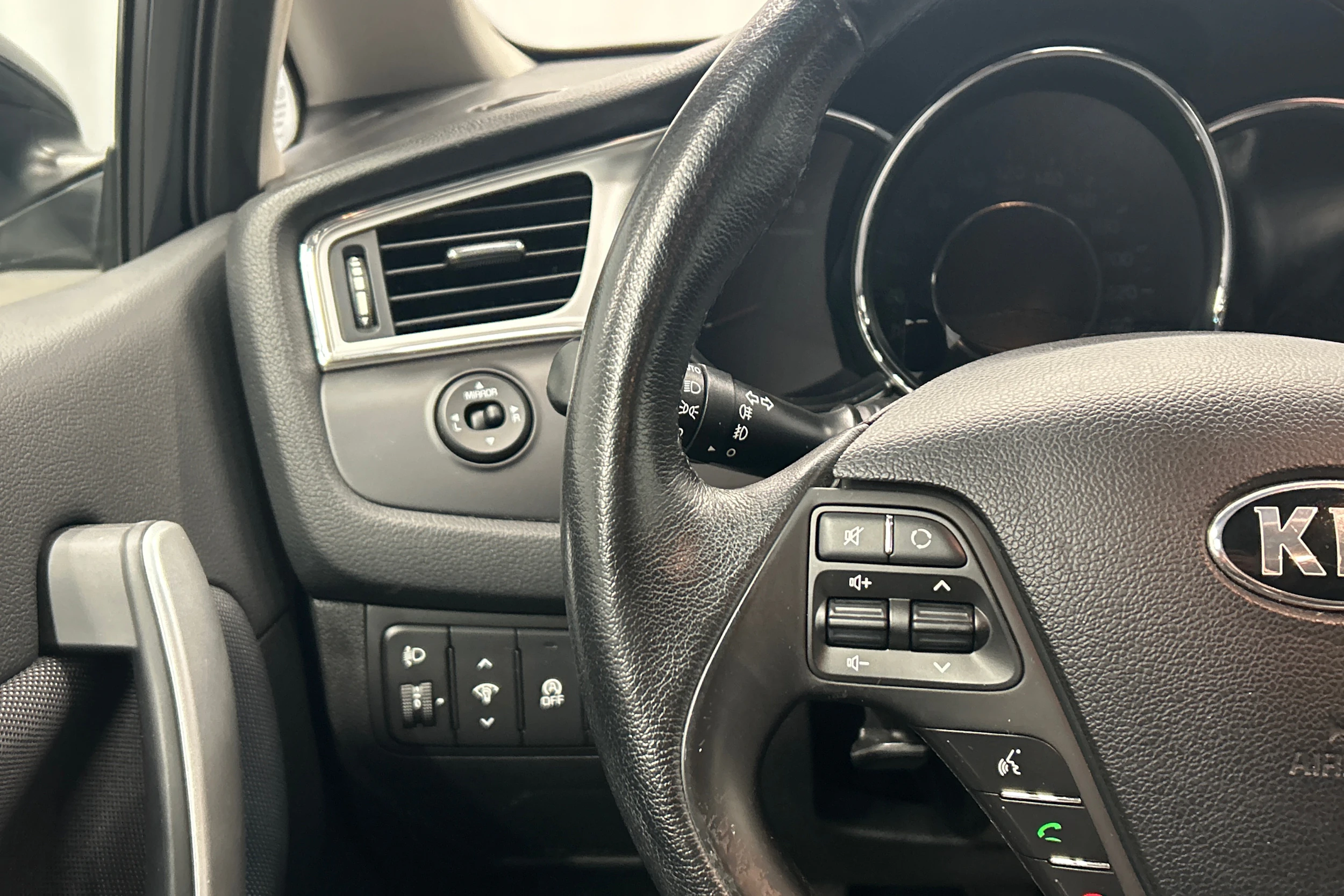 Musta Kia cee'd 2016 kuva 15.