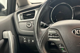 Musta Kia cee'd 2016 kuva 15.