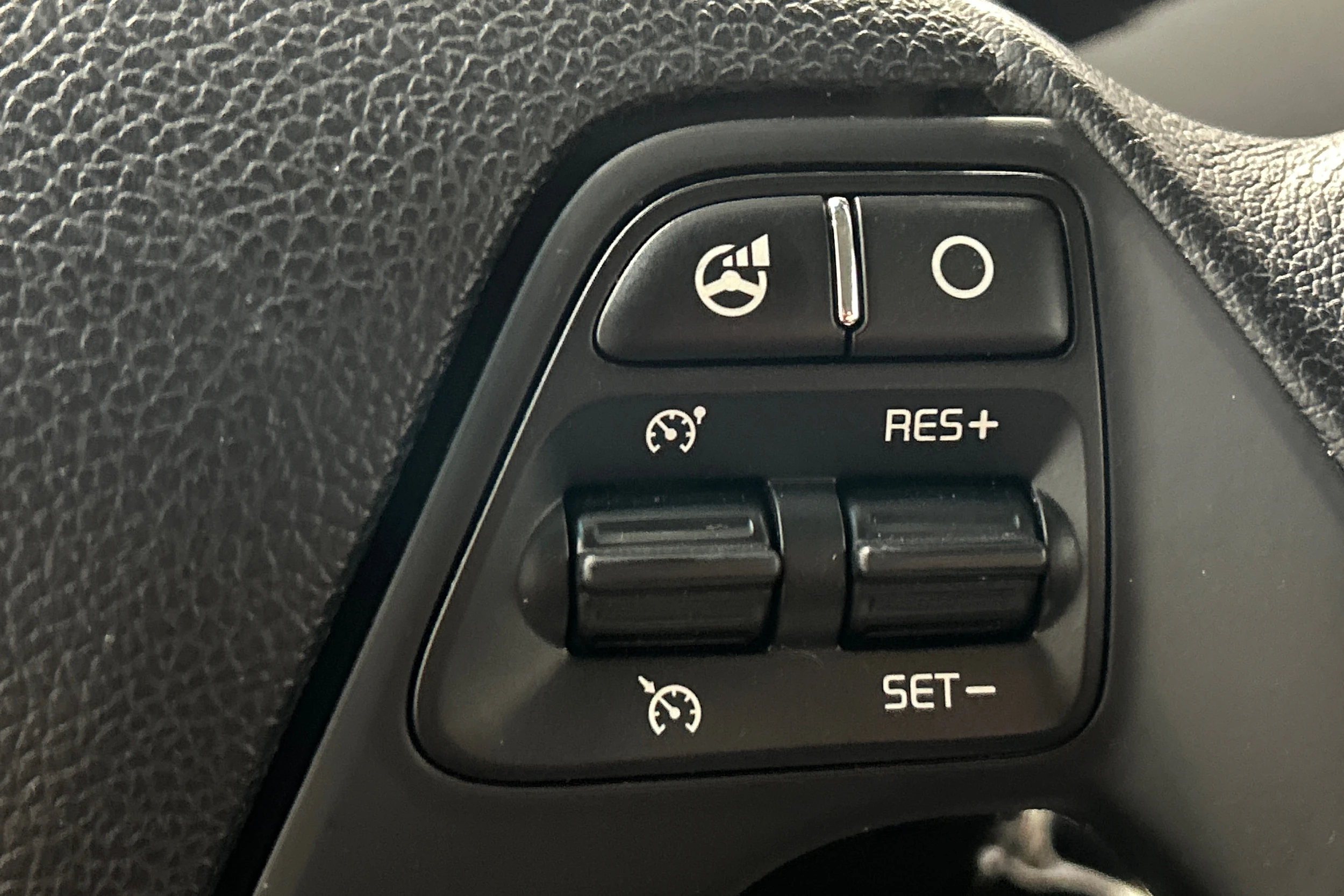 Musta Kia cee'd 2016 kuva 22.