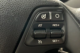 Musta Kia cee'd 2016 kuva 22.