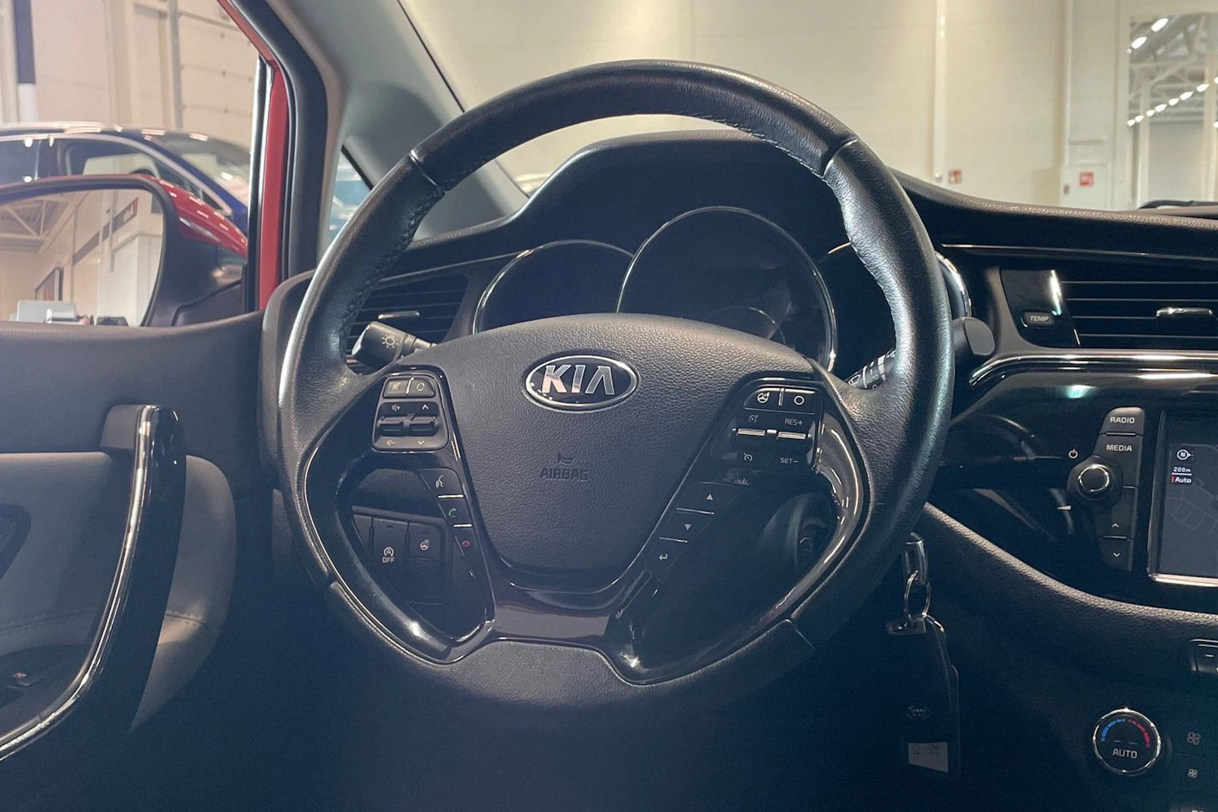 punainen Kia Ceed 2017 kuva 12.