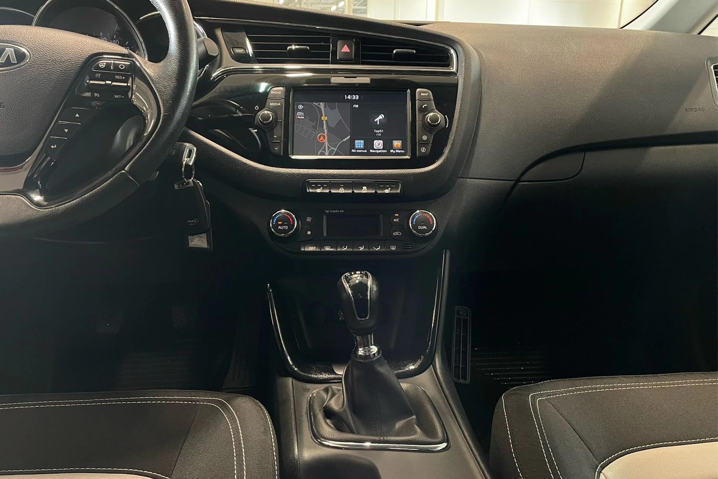punainen Kia Ceed 2017 kuva 17.