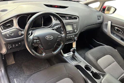 punainen Kia Ceed 2017 kuva 6.
