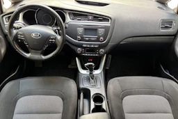 punainen Kia Ceed 2017 kuva 7.