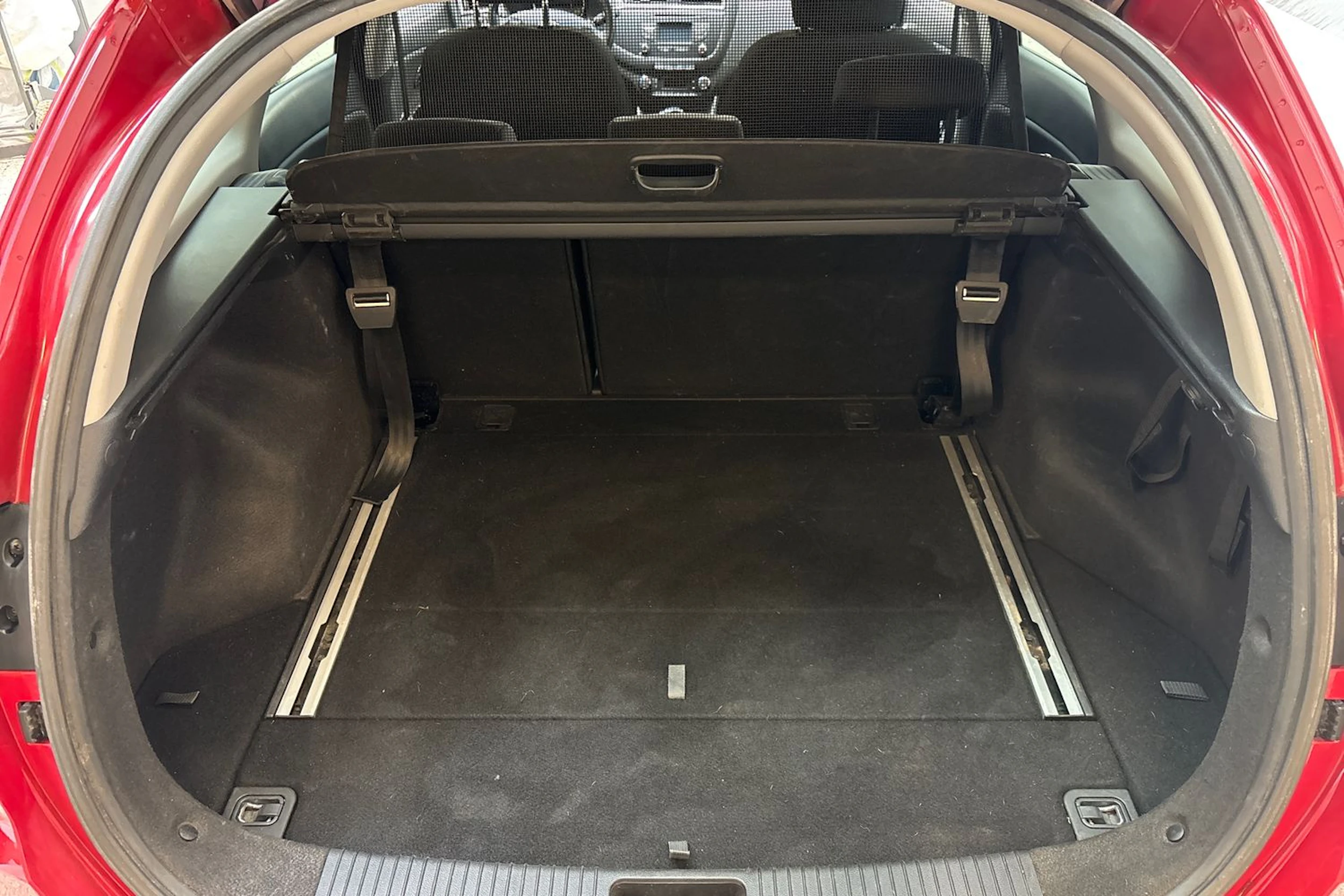 punainen Kia Ceed 2017 kuva 12.