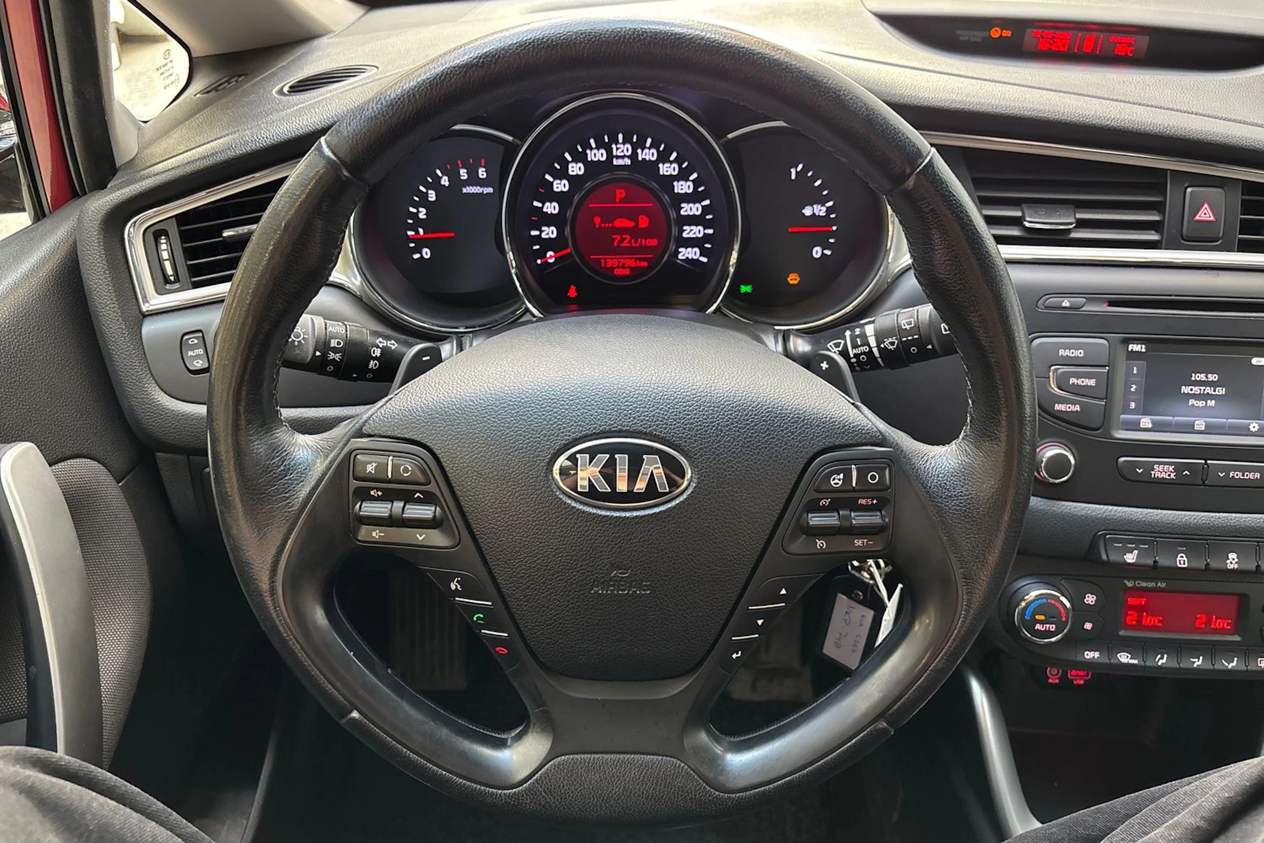 punainen Kia Ceed 2017 kuva 17.