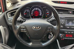 punainen Kia Ceed 2017 kuva 17.