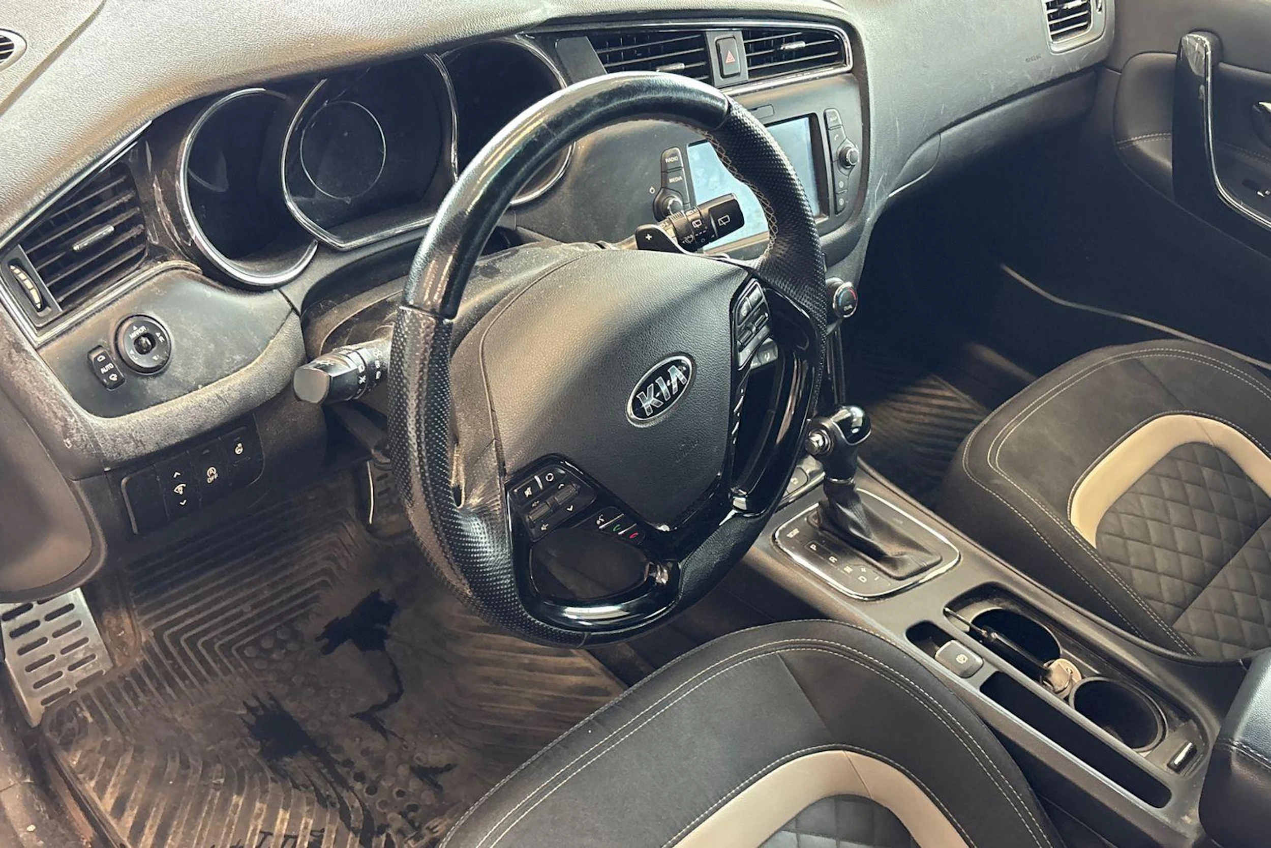 valkoinen Kia Ceed 2017 kuva 3.