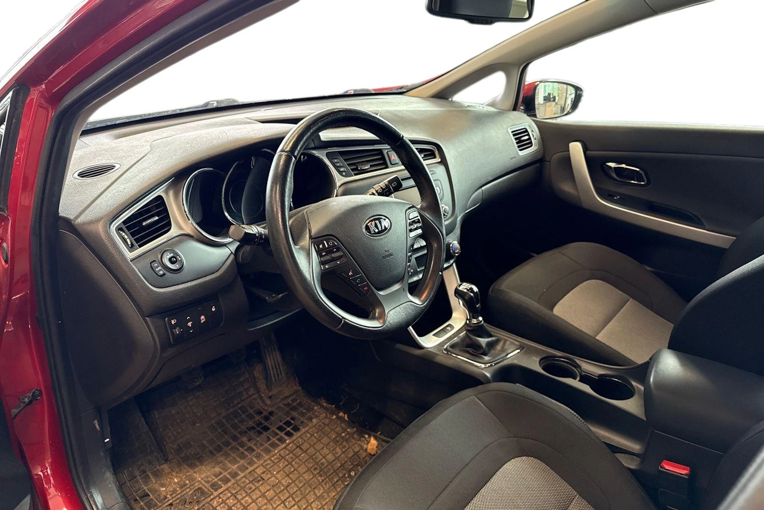 punainen Kia Ceed 2017 kuva 3.