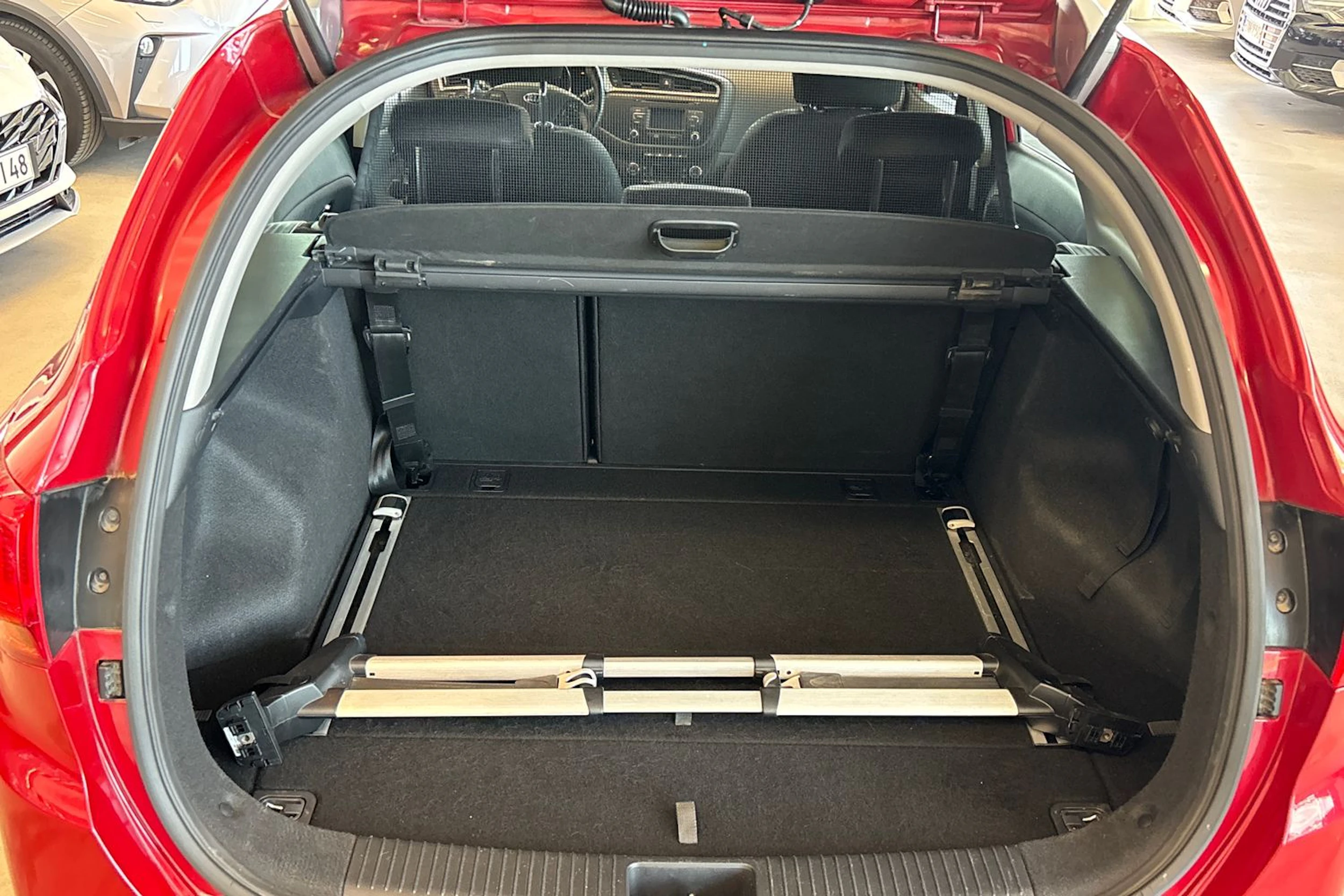punainen Kia Ceed 2017 kuva 12.