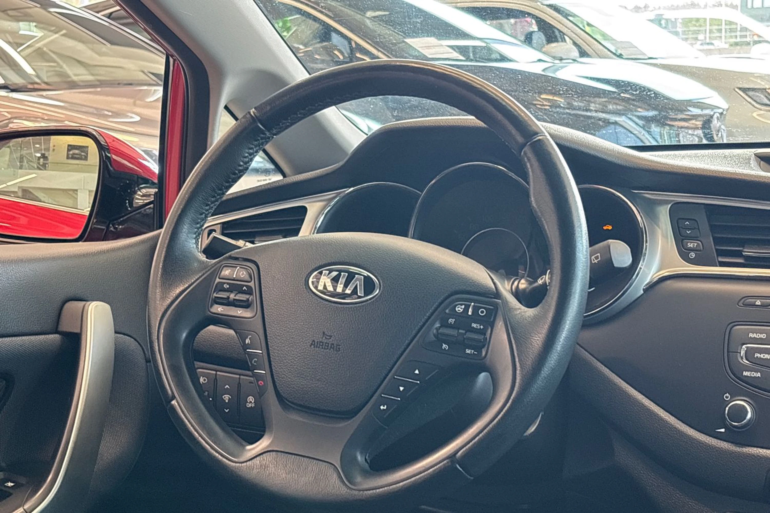 punainen Kia Ceed 2017 kuva 14.