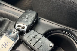 punainen Kia Ceed 2017 kuva 18.