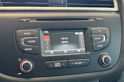 punainen Kia Ceed 2017 kuva 23.