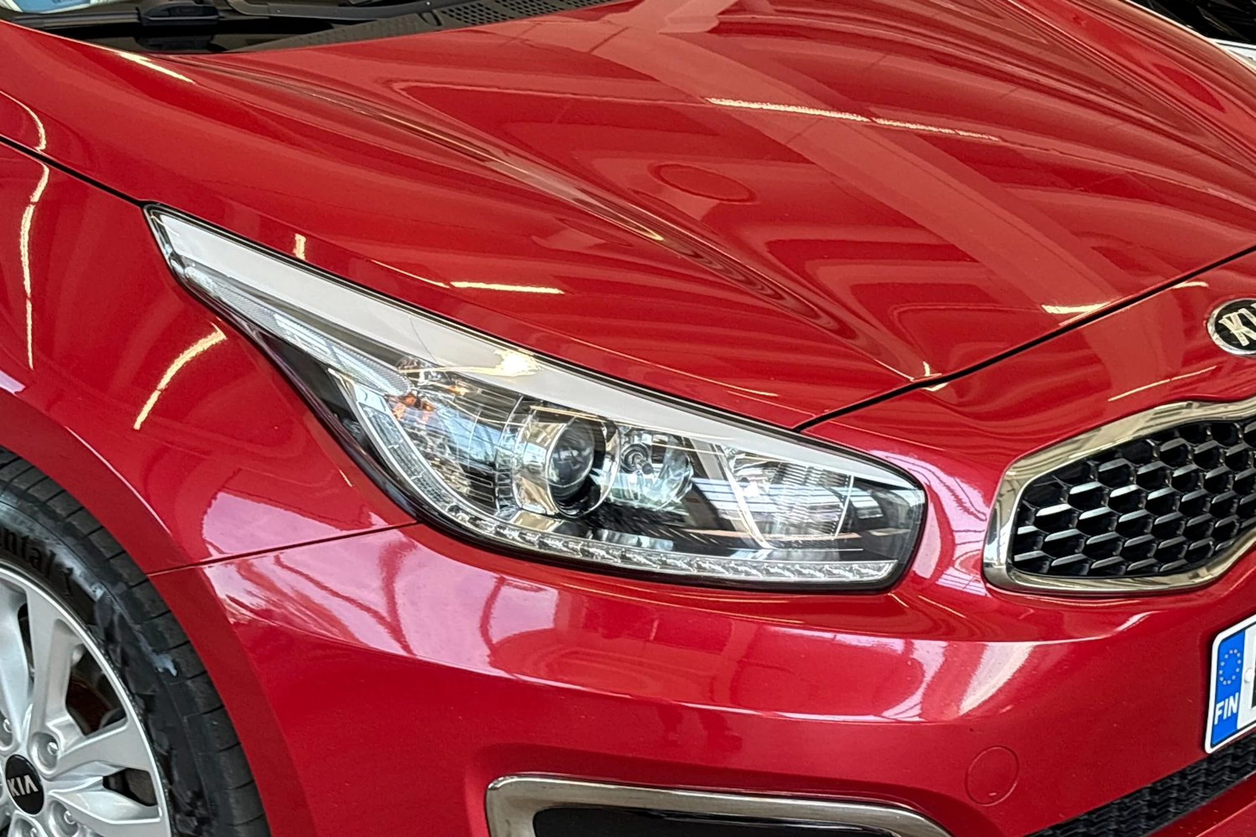 punainen Kia Ceed 2017 kuva 27.