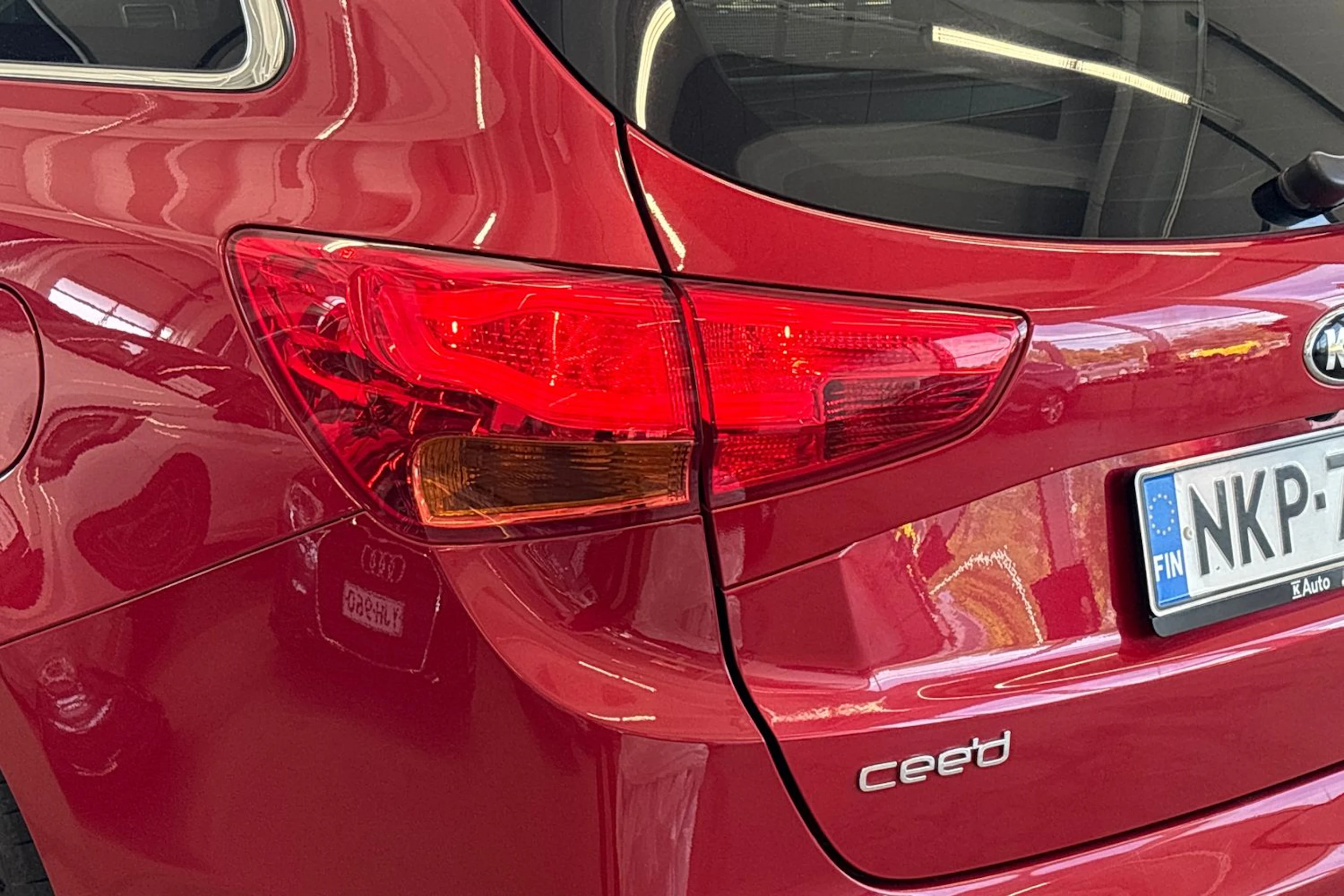 punainen Kia Ceed 2017 kuva 29.