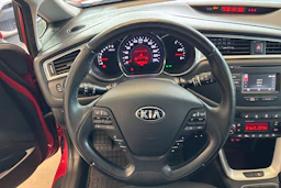 punainen Kia Ceed 2017 kuva 39.