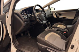 Valkoinen Kia Ceed 2018 kuva 6.