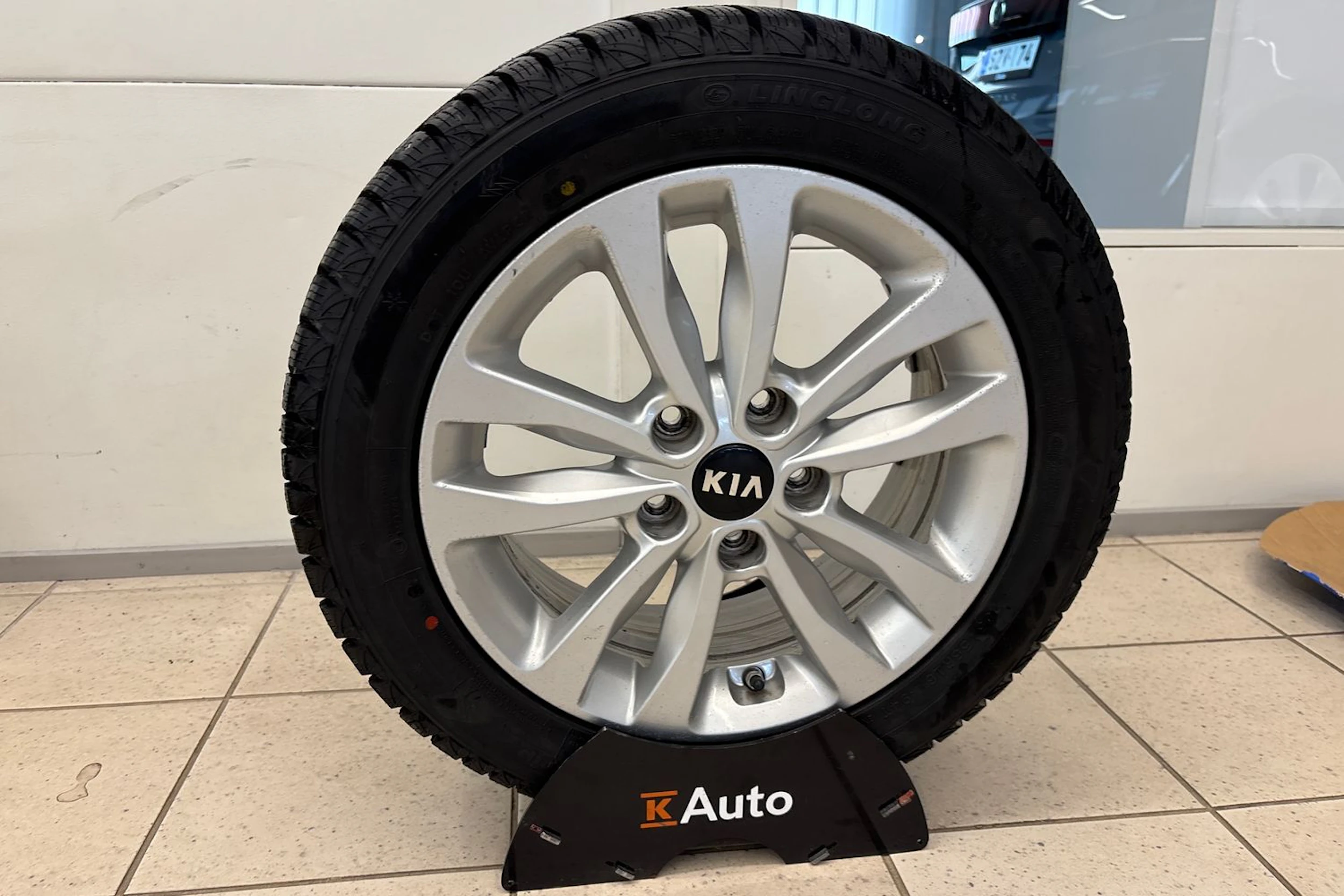 Valkoinen Kia Ceed 2018 kuva 11.