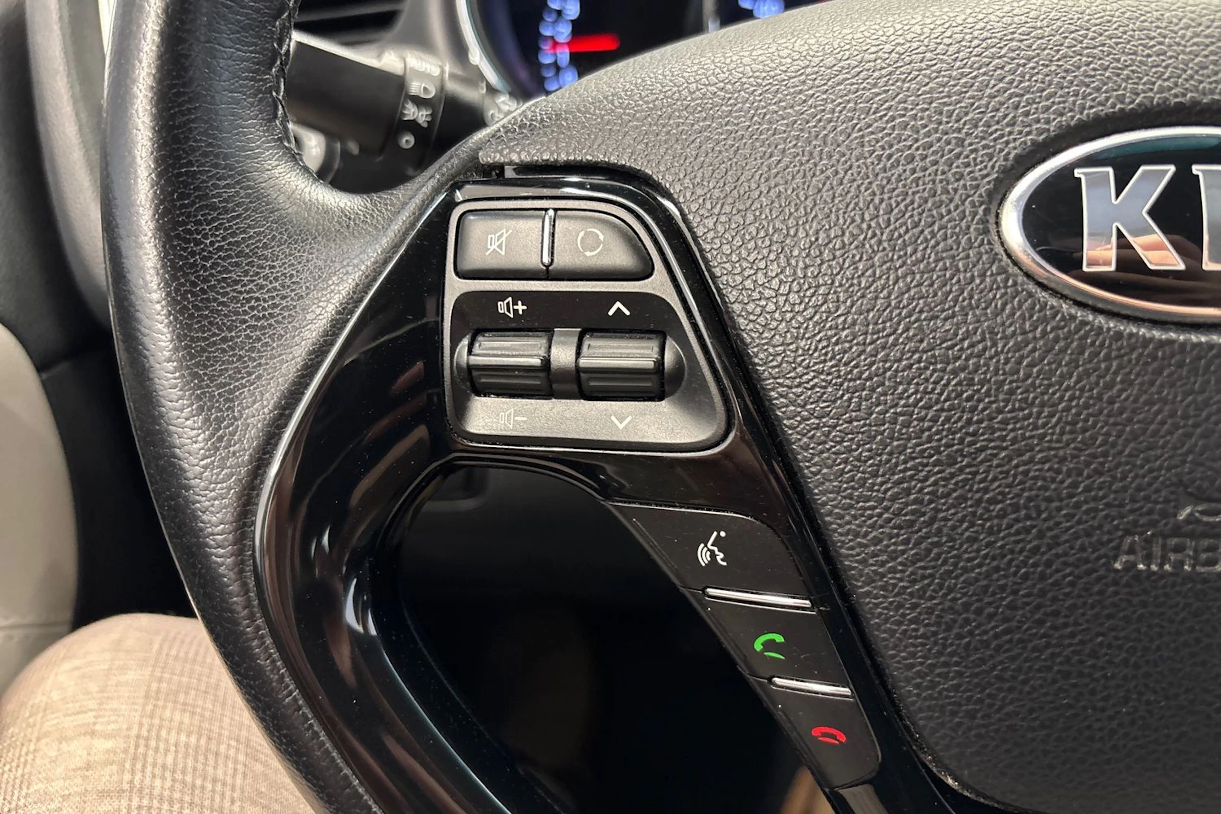 Valkoinen Kia Ceed 2018 kuva 16.