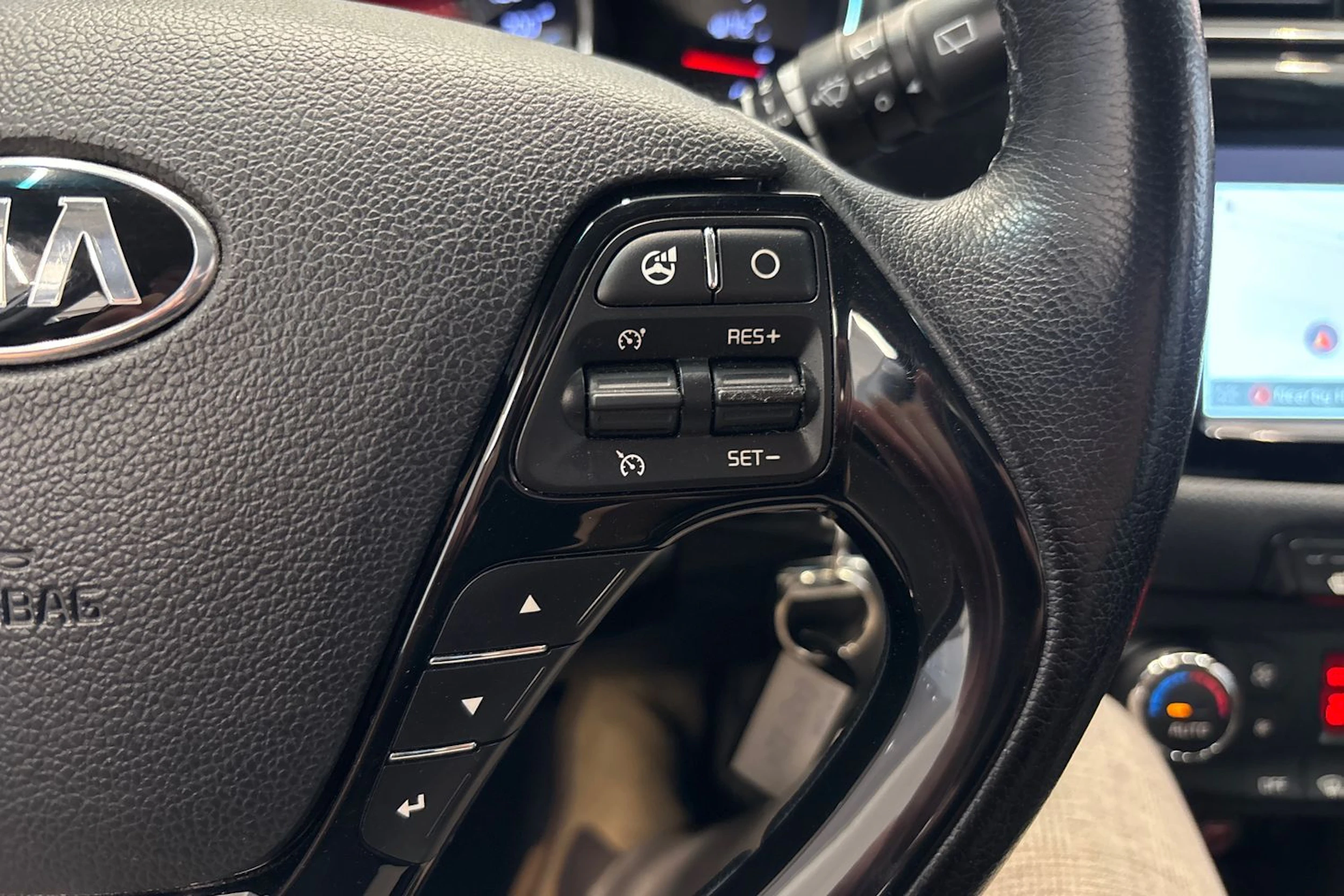 Valkoinen Kia Ceed 2018 kuva 17.