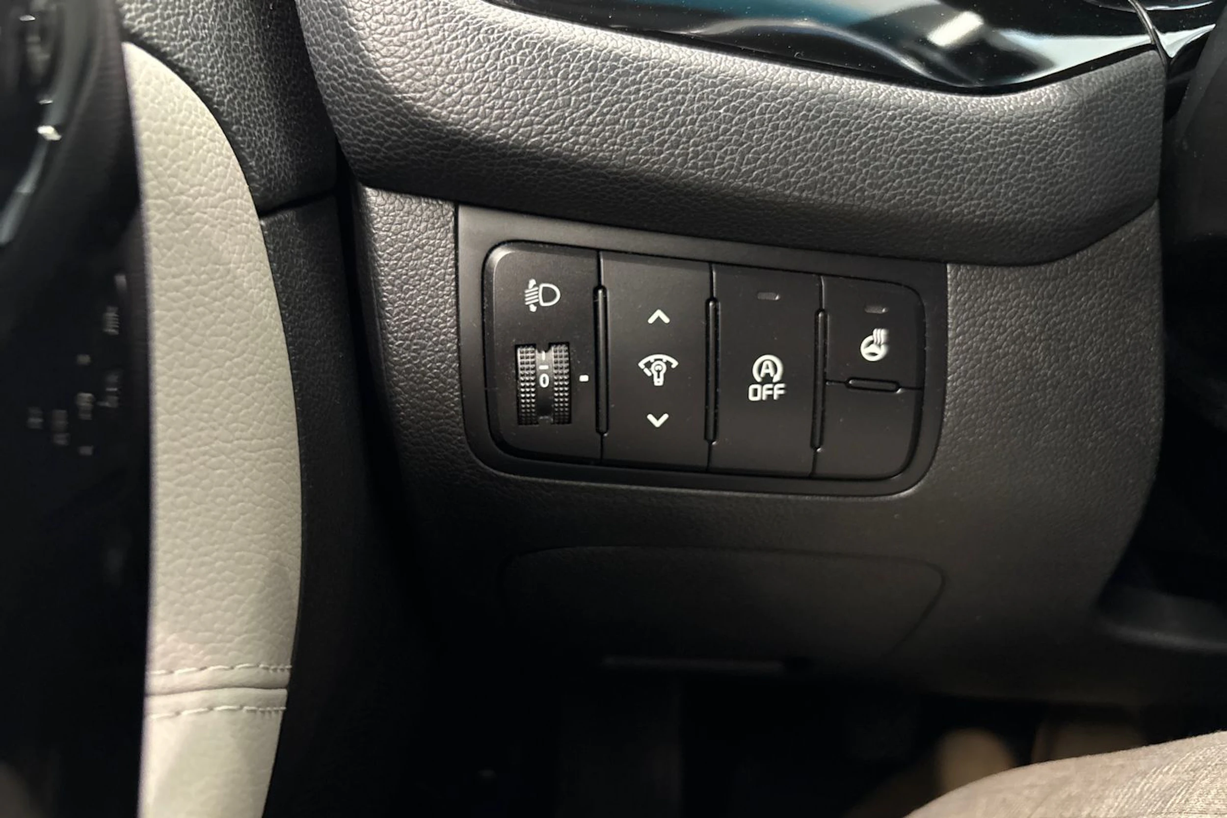 Valkoinen Kia Ceed 2018 kuva 18.