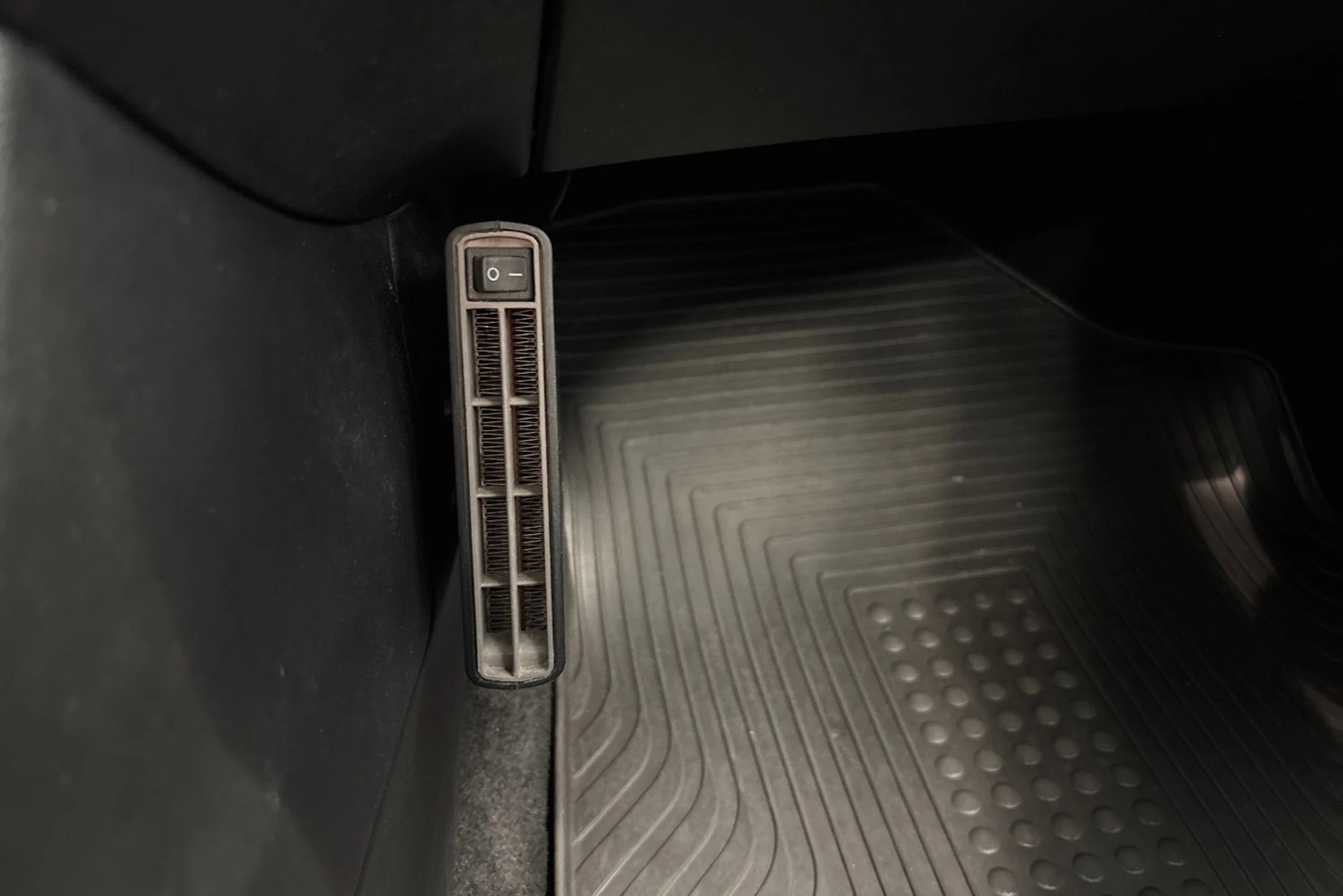 Valkoinen Kia Ceed 2018 kuva 24.