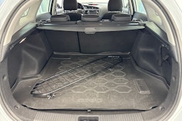 Valkoinen Kia cee'd 2018 kuva 14.