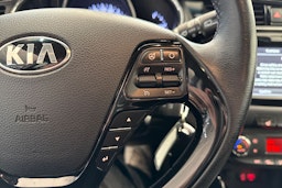 Valkoinen Kia cee'd 2018 kuva 16.
