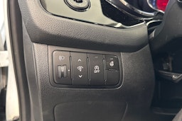 Valkoinen Kia cee'd 2018 kuva 17.
