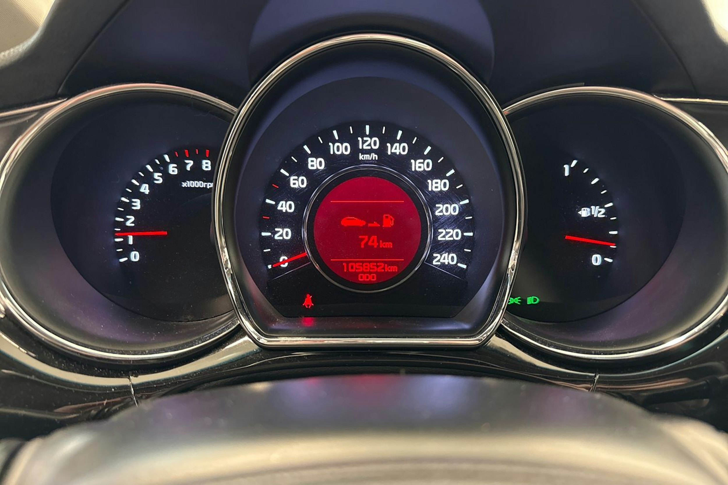 Valkoinen Kia cee'd 2018 kuva 18.