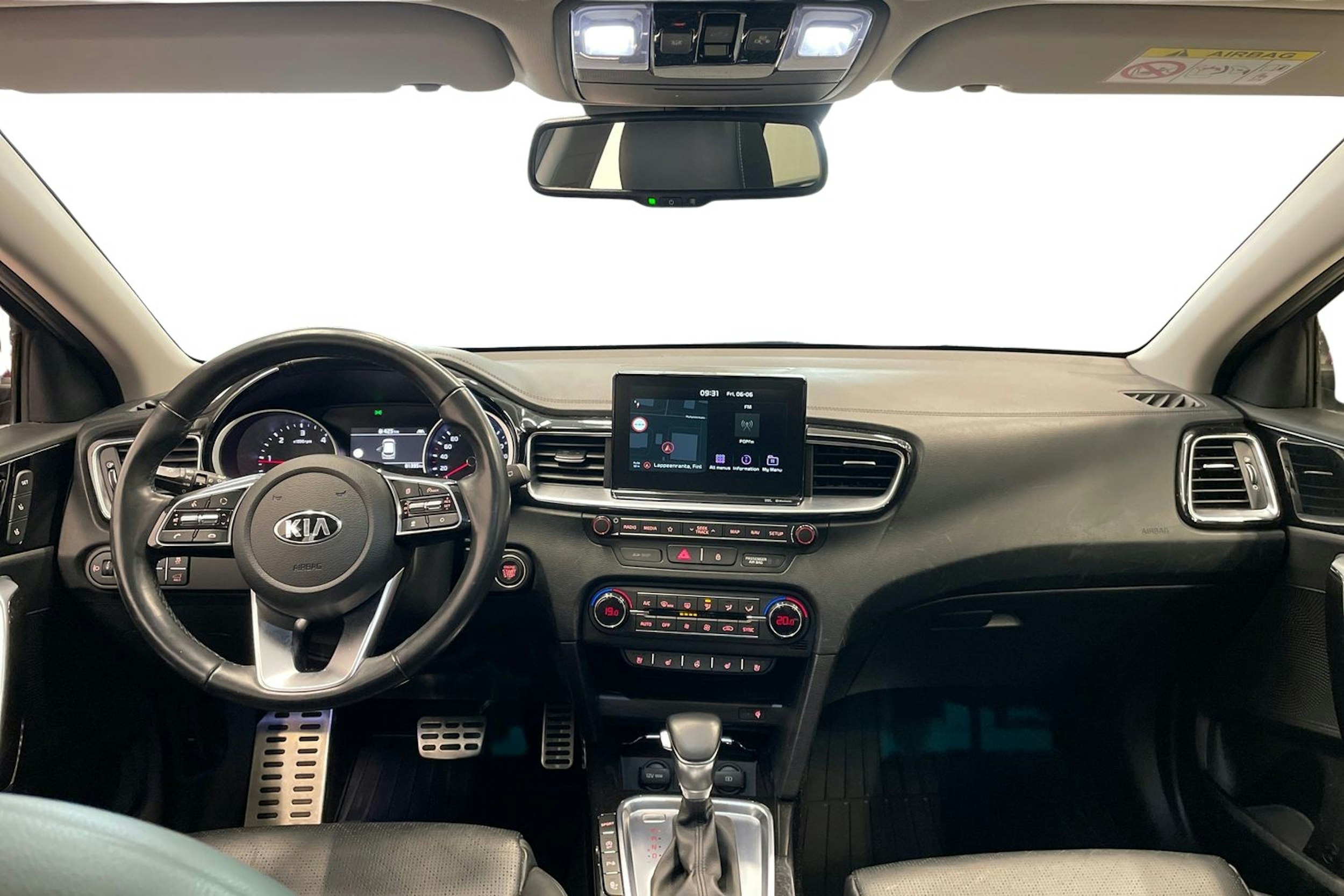 Punainen Kia ceed 2018 kuva 9.