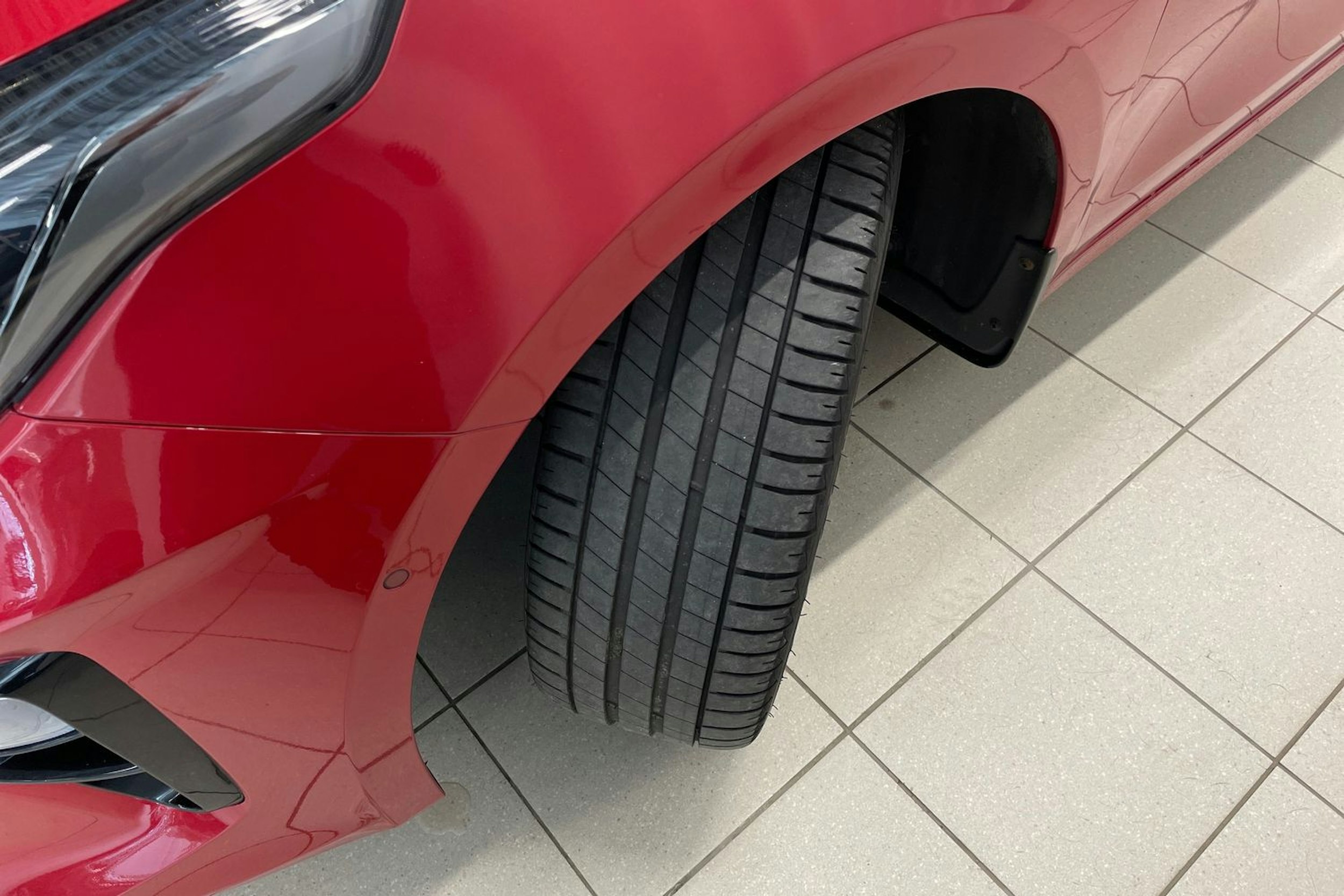 Punainen Kia ceed 2018 kuva 13.