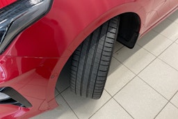 Punainen Kia ceed 2018 kuva 13.