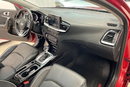 Punainen Kia ceed 2018 kuva 29.