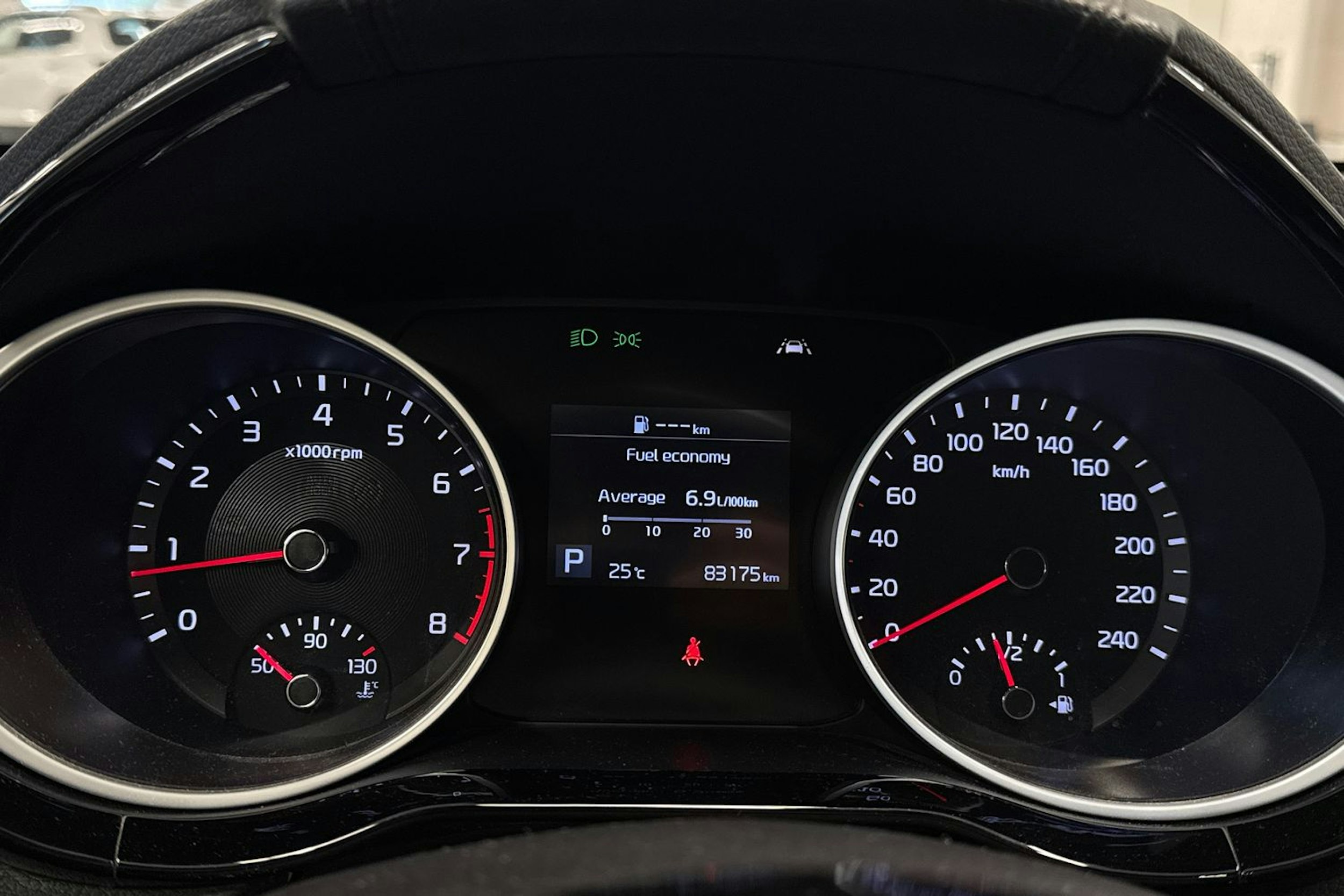 musta Kia Ceed 2018 kuva 14.