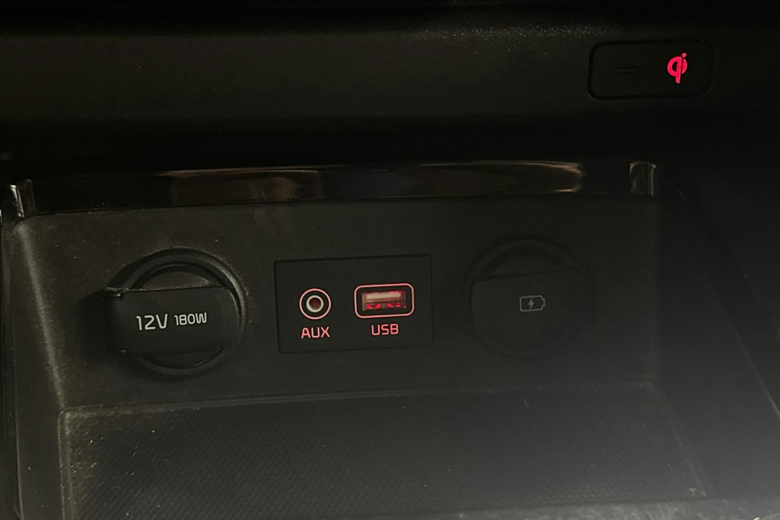 musta Kia Ceed 2018 kuva 24.