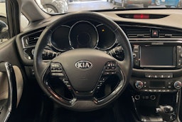 Musta Kia cee'd 2018 kuva 12.