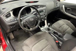 punainen Kia Ceed 2018 kuva 6.