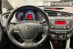 punainen Kia Ceed 2018 kuva 11.