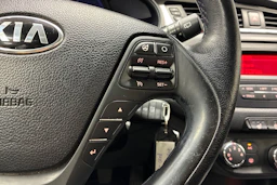 punainen Kia Ceed 2018 kuva 14.