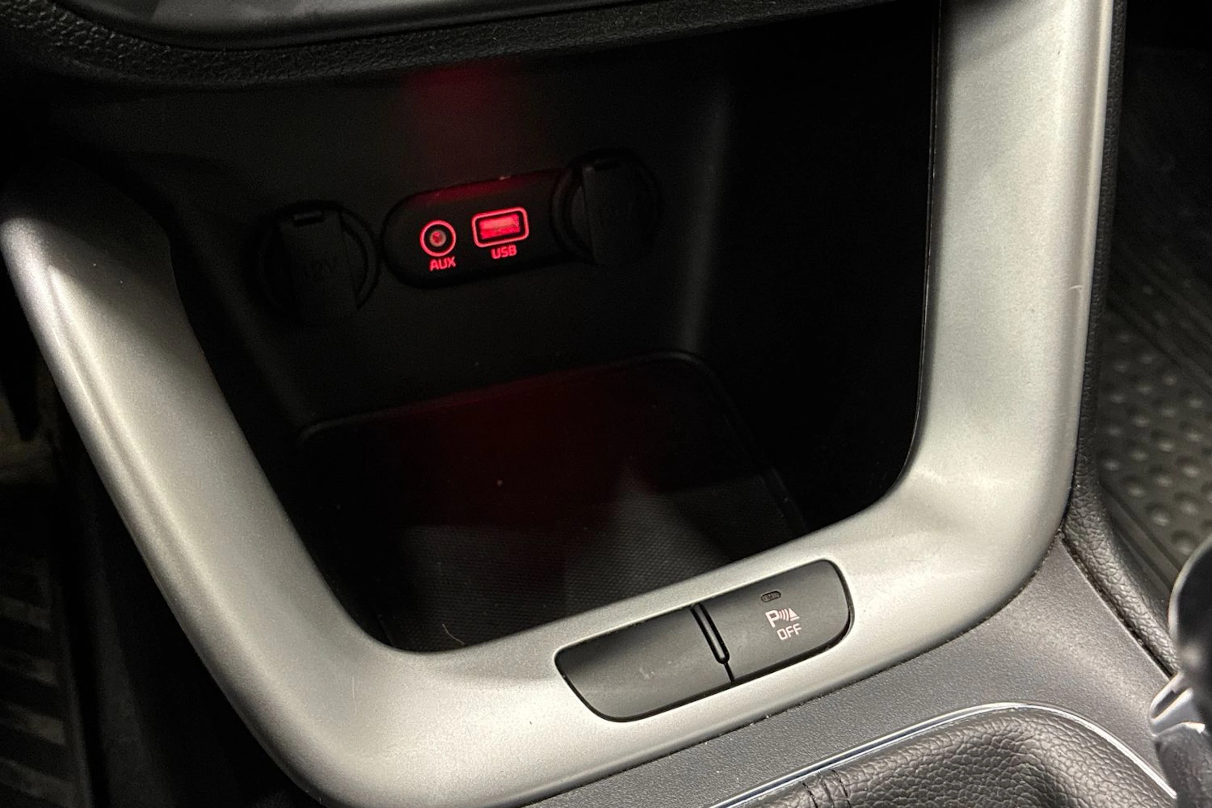 punainen Kia Ceed 2018 kuva 19.