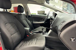 punainen Kia Ceed 2018 kuva 24.