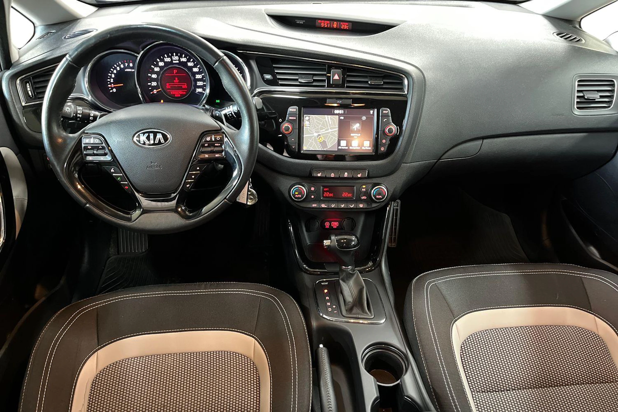 Harmaa Kia Ceed 2018 kuva 9.